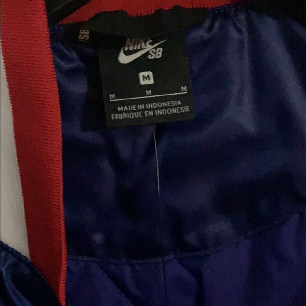Jacket - Picture 2 of 3